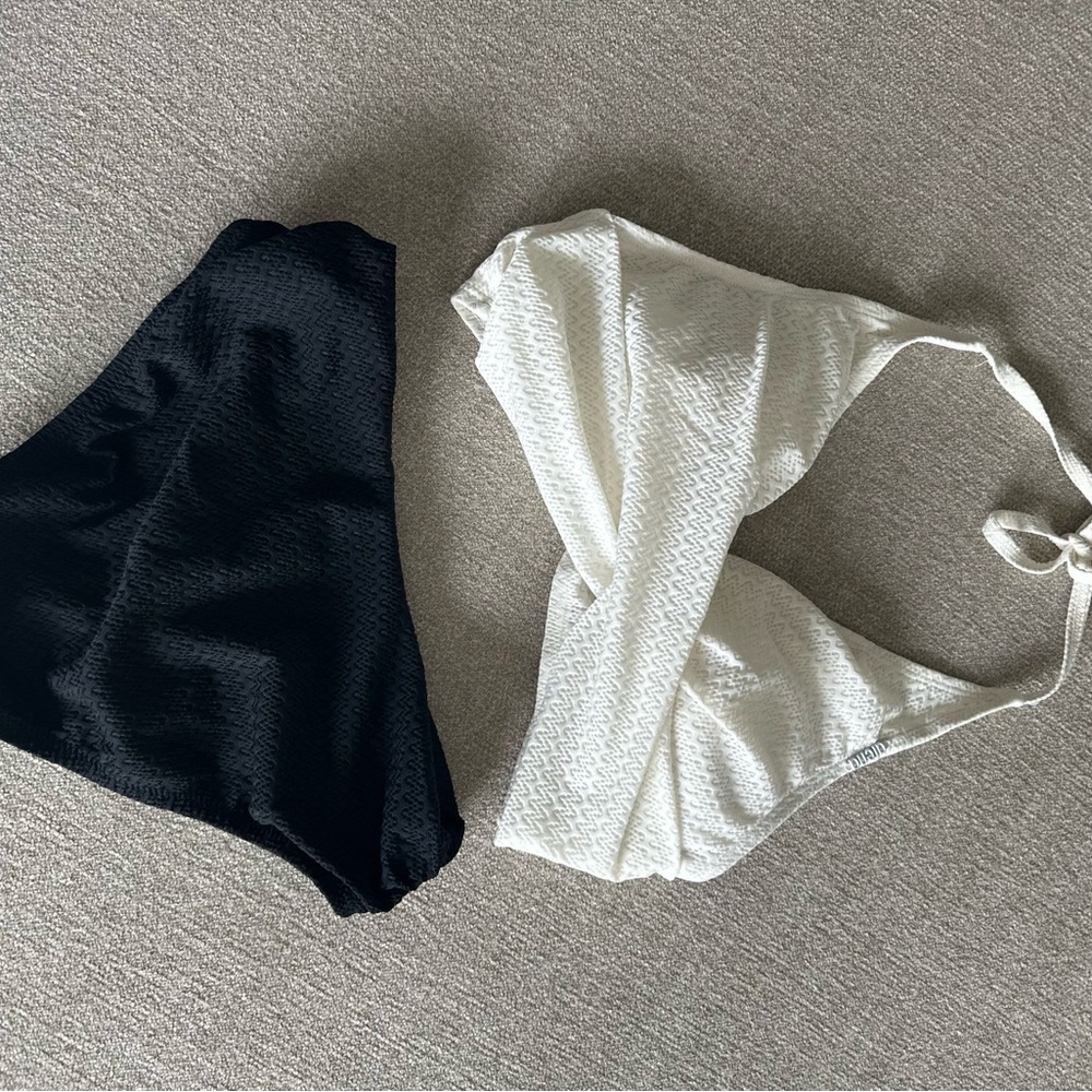 Chic Halter Bikini Set - Picture 2 of 2